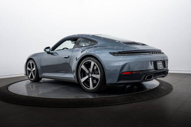 2025 911 Carrera picture #3