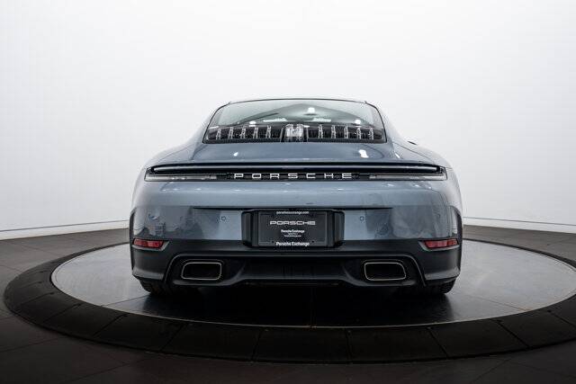 2025 911 Carrera picture #6