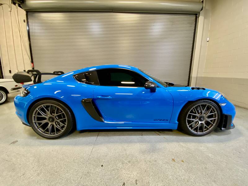 2023 GT4 RS picture #5