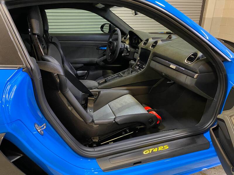 2023 GT4 RS picture #19