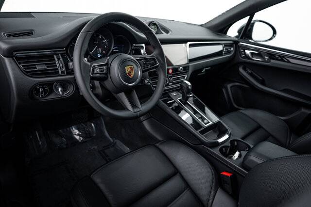 2026 Macan picture #4