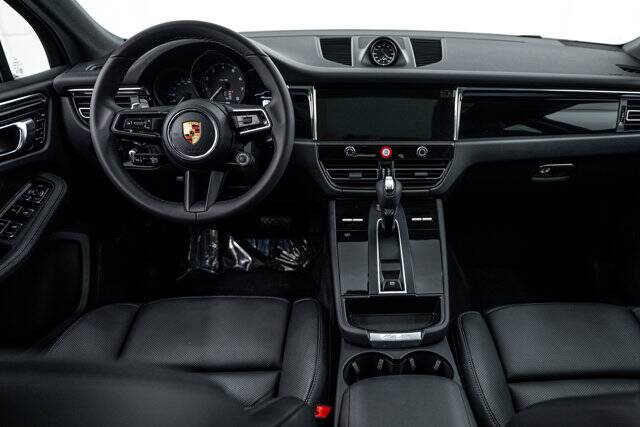 2026 Macan picture #13