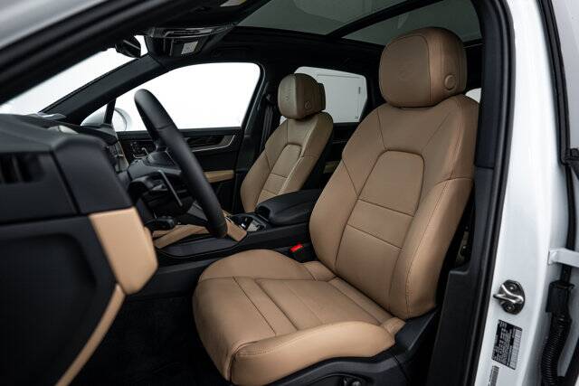 2026 Cayenne picture #5