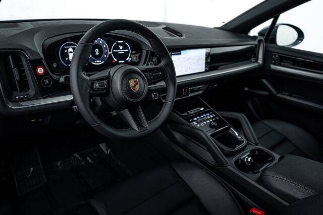 2025 Cayenne picture #4