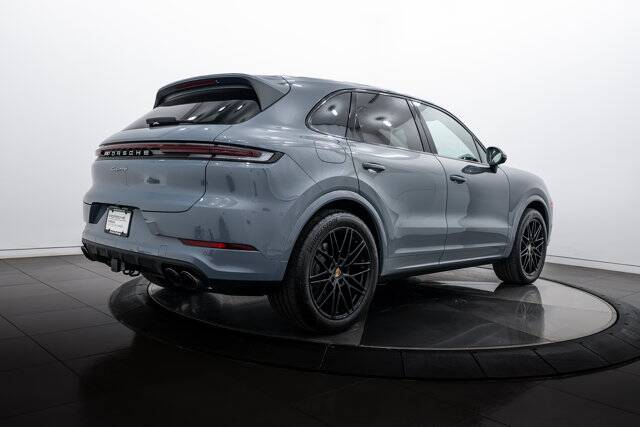 2025 Cayenne picture #7