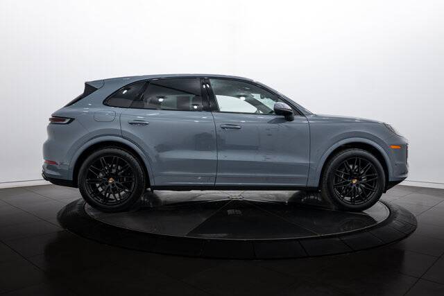 2025 Cayenne picture #8
