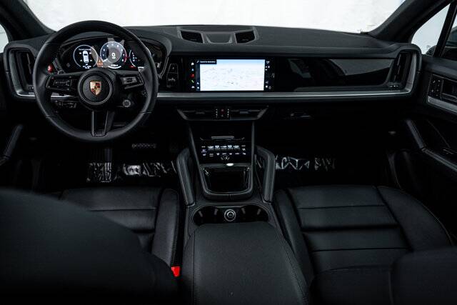 2025 Cayenne picture #13