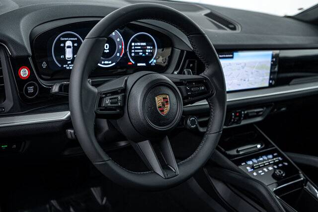 2025 Cayenne picture #15