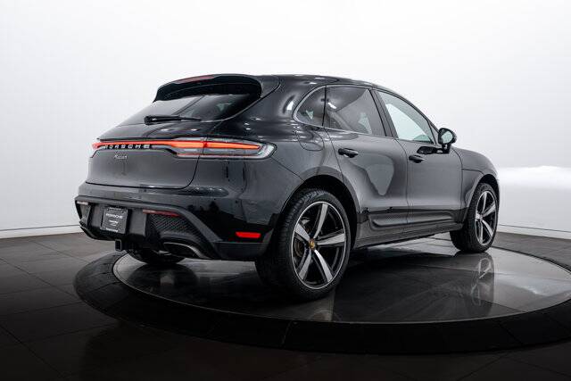 2025 Macan picture #7