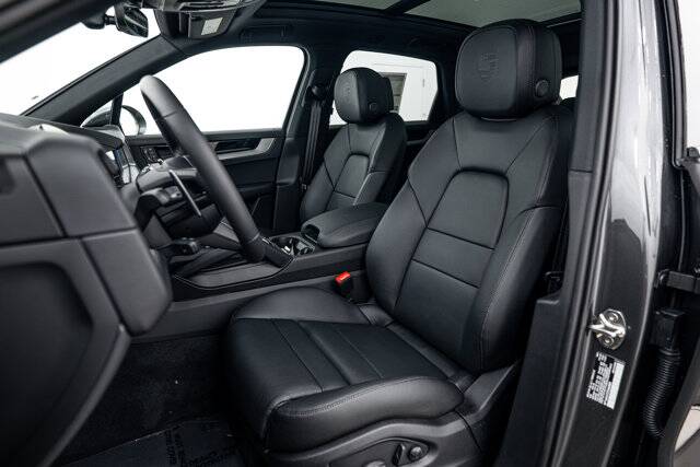 2026 Cayenne picture #5