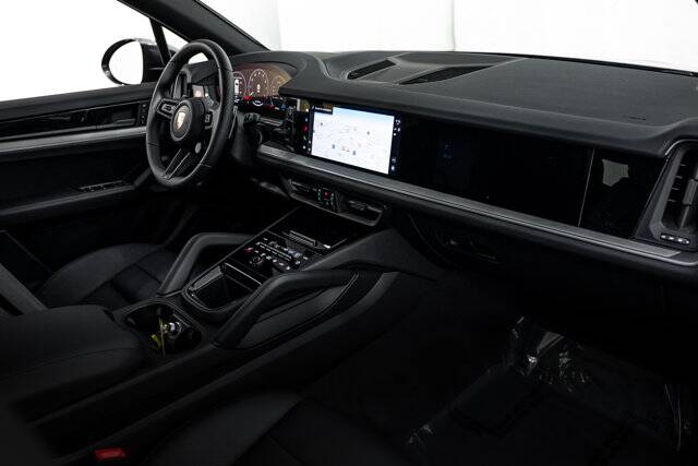 2026 Cayenne picture #13