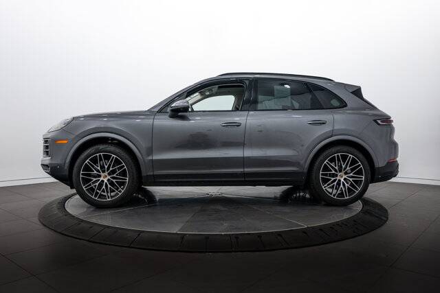 2025 Cayenne picture #2