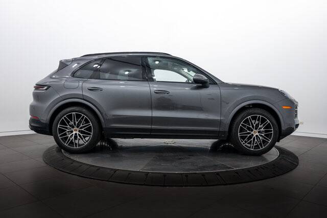 2025 Cayenne picture #8