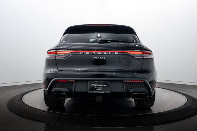 2025 Macan picture #6