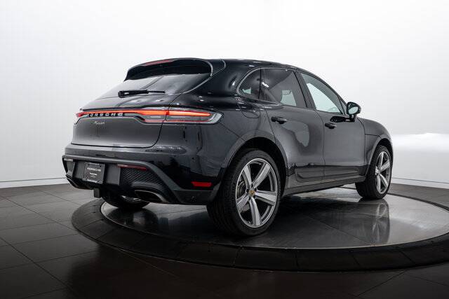 2025 Macan picture #7