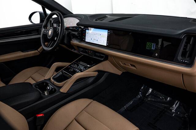 2026 Cayenne picture #13