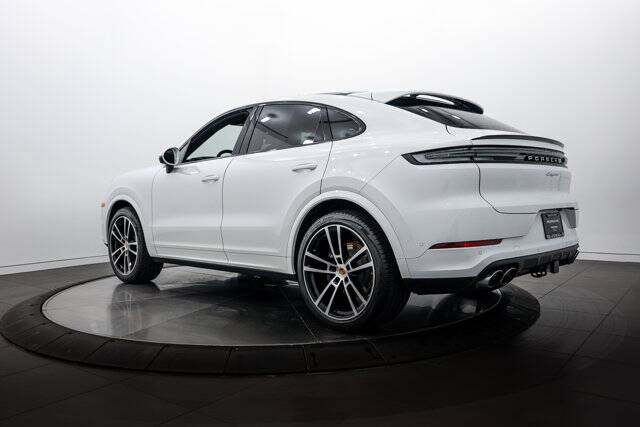 2026 Cayenne Coupe picture #3