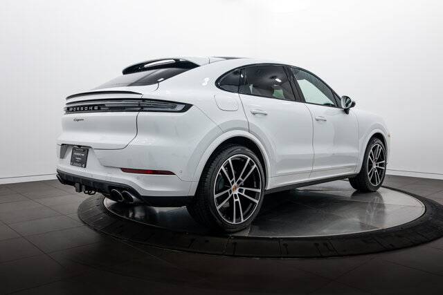 2026 Cayenne Coupe picture #7