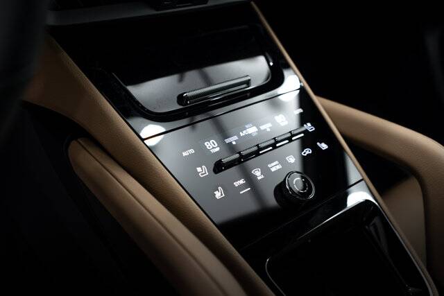 2026 Cayenne Coupe picture #15