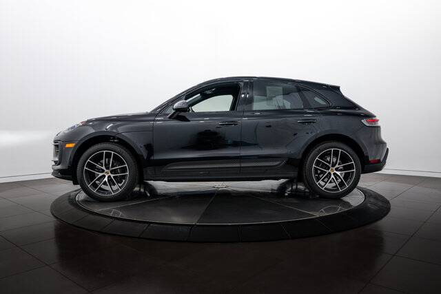 2022 Macan picture #2