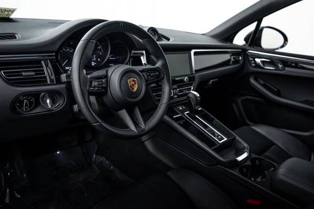 2022 Macan picture #4
