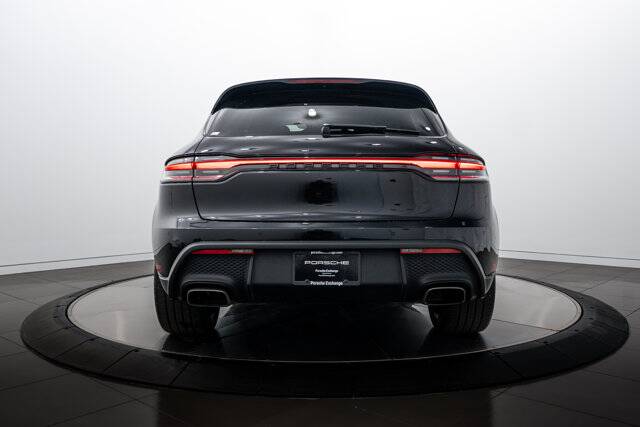 2022 Macan picture #6