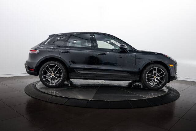 2022 Macan picture #8