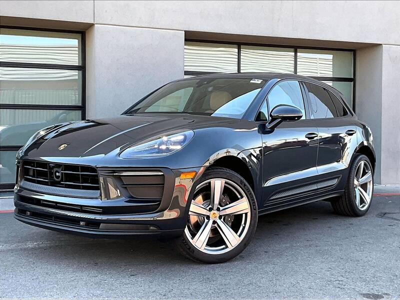 2025 Macan picture #1
