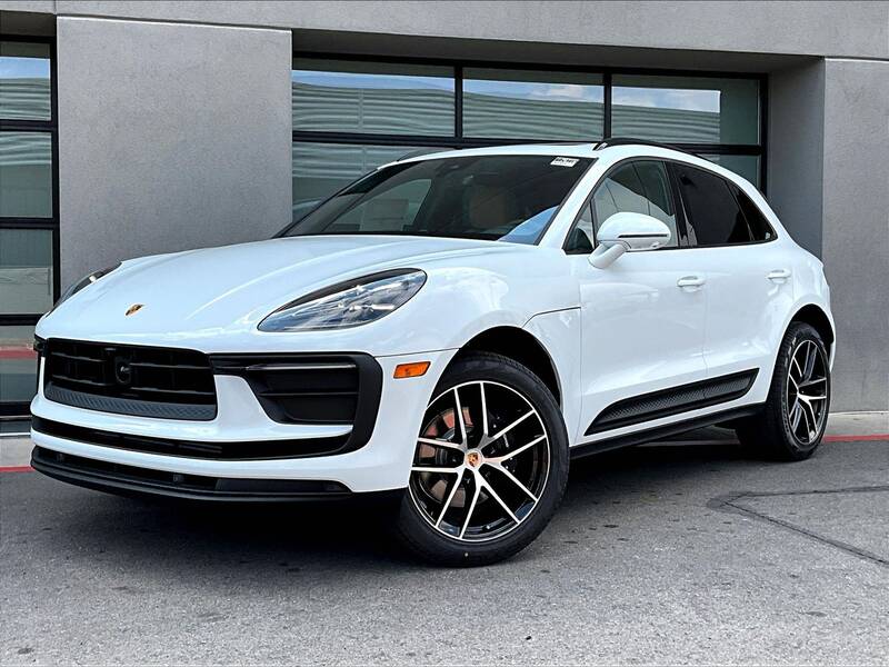2025 Macan picture #1