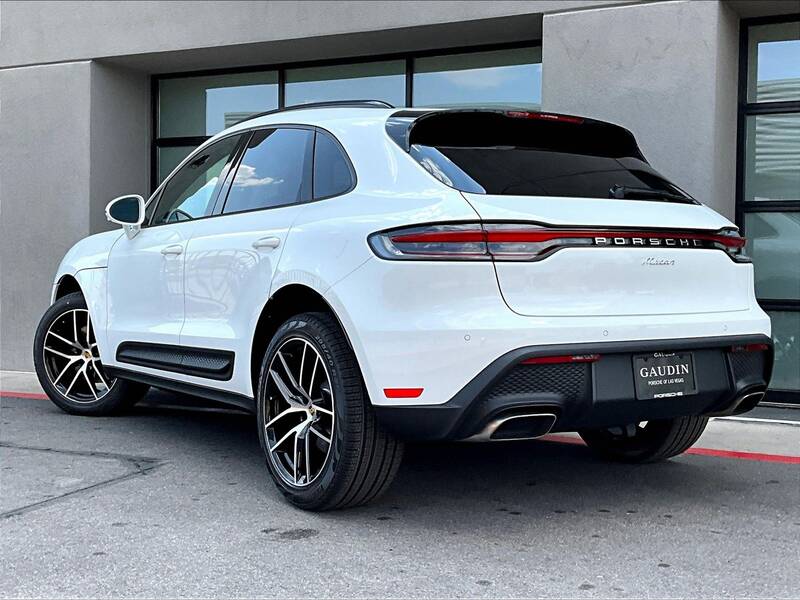 2025 Macan picture #3