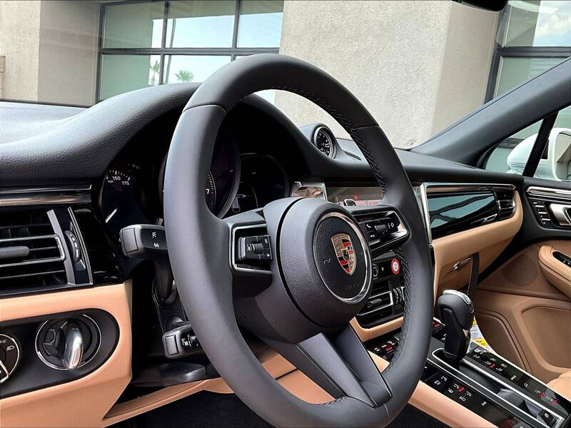 2025 Macan picture #4