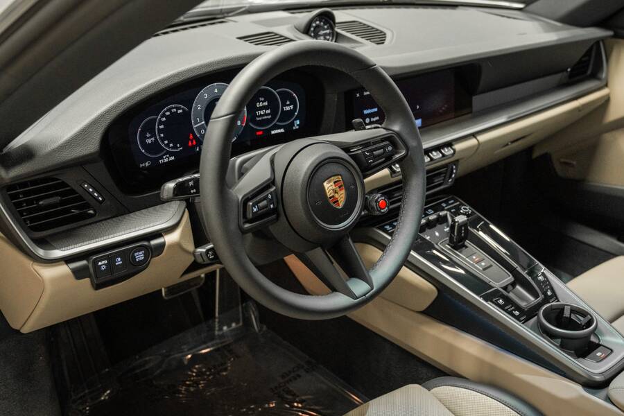 2025 911 Carrera -Sport Exhaust, Low Miles, Sport Chrono, Carrera Classic Wheels picture #4