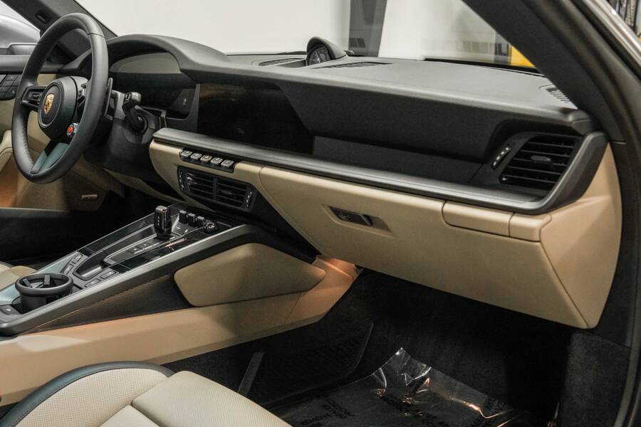 2025 911 Carrera -Sport Exhaust, Low Miles, Sport Chrono, Carrera Classic Wheels picture #5