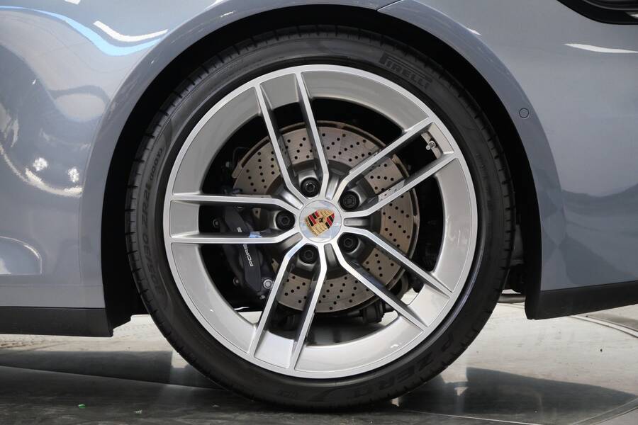 2025 911 Carrera -Premium Package, Sport Exhaust picture #3