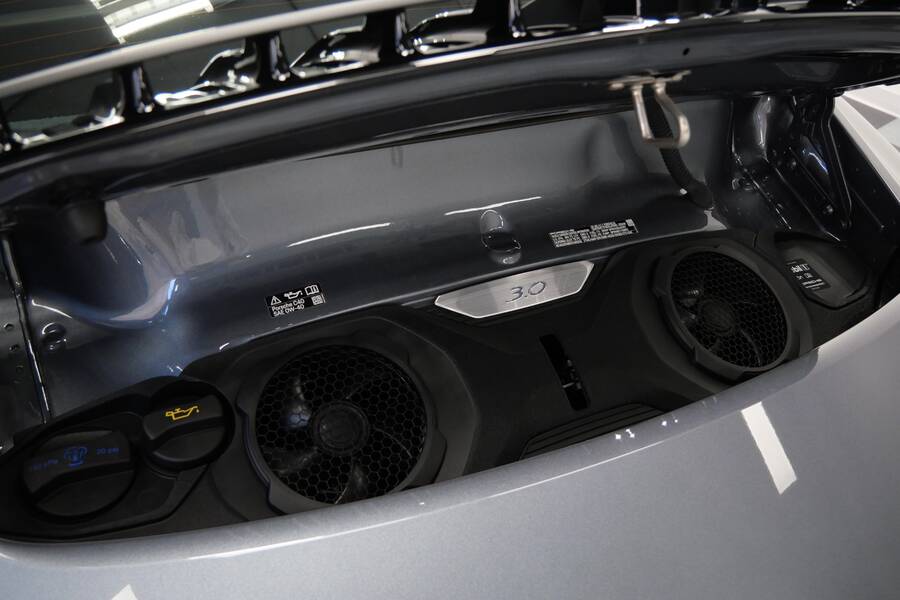 2025 911 Carrera -Premium Package, Sport Exhaust picture #4