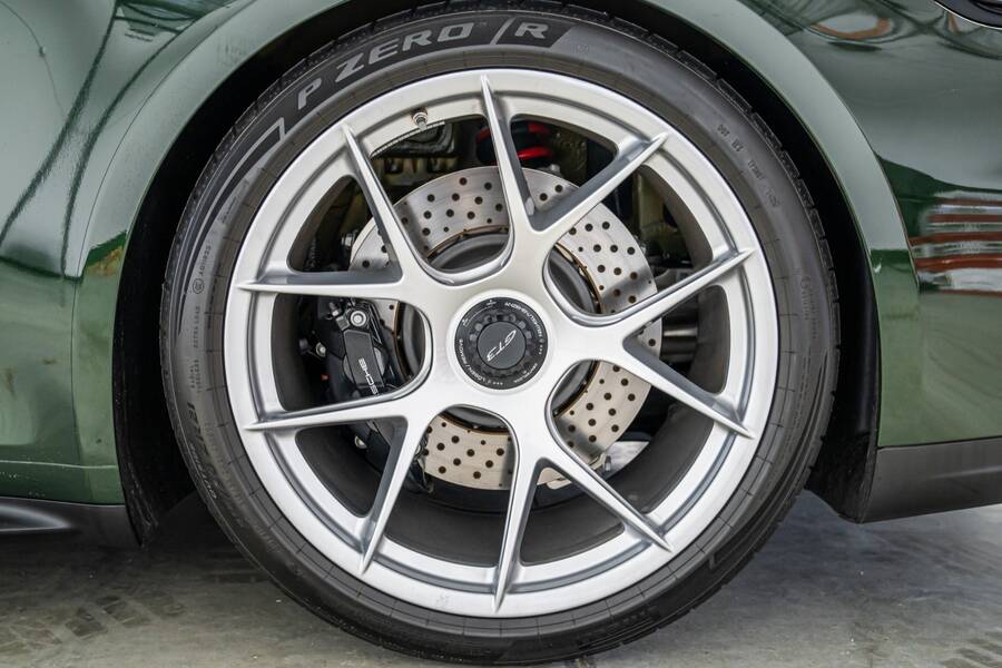 2025 911 GT3 -Weissach Package, 6 Speed Manual, Magnesium Wheels picture #2