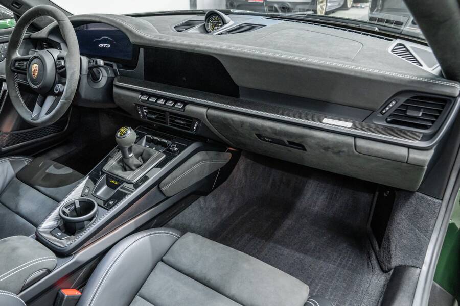 2025 911 GT3 -Weissach Package, 6 Speed Manual, Magnesium Wheels picture #4