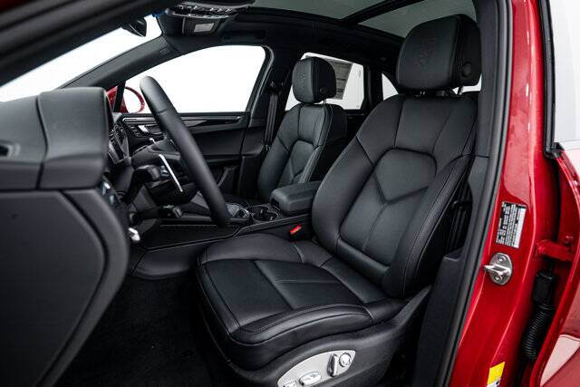 2026 Macan picture #5