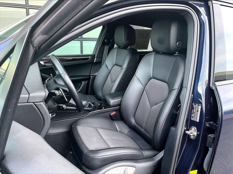 2023 Macan picture #5