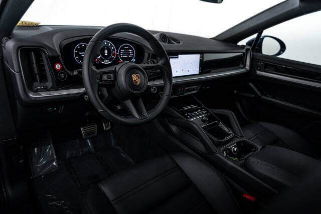 2026 Cayenne S picture #4