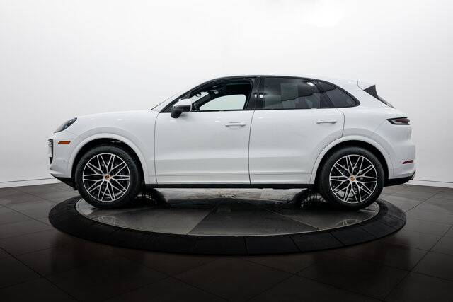 2026 Cayenne picture #2