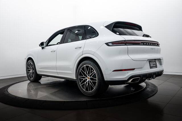 2026 Cayenne picture #3