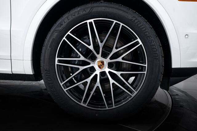 2026 Cayenne picture #11