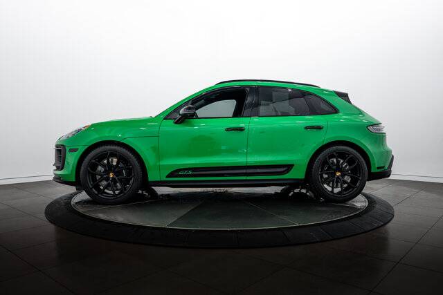 2023 Macan GTS picture #2