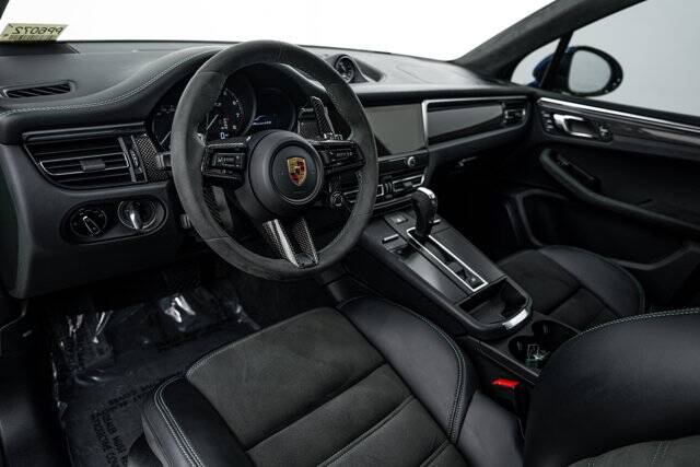 2023 Macan GTS picture #4