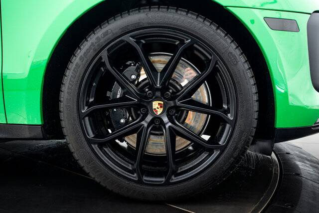 2023 Macan GTS picture #11