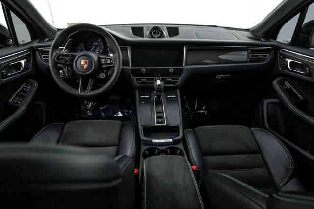 2023 Macan GTS picture #13