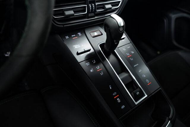 2023 Macan GTS picture #15