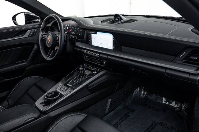 2025 911 Carrera S picture #14