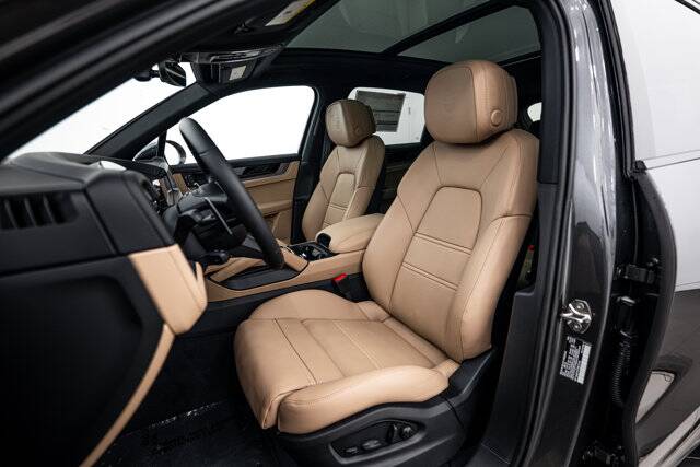 2026 Cayenne picture #5